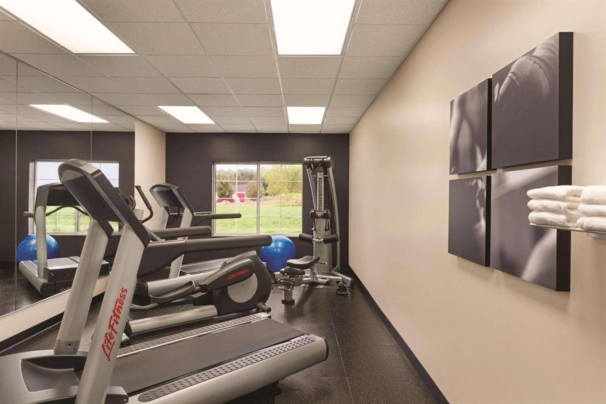 Country Inn & Suites By Radisson, Willmar, Mn Extérieur photo