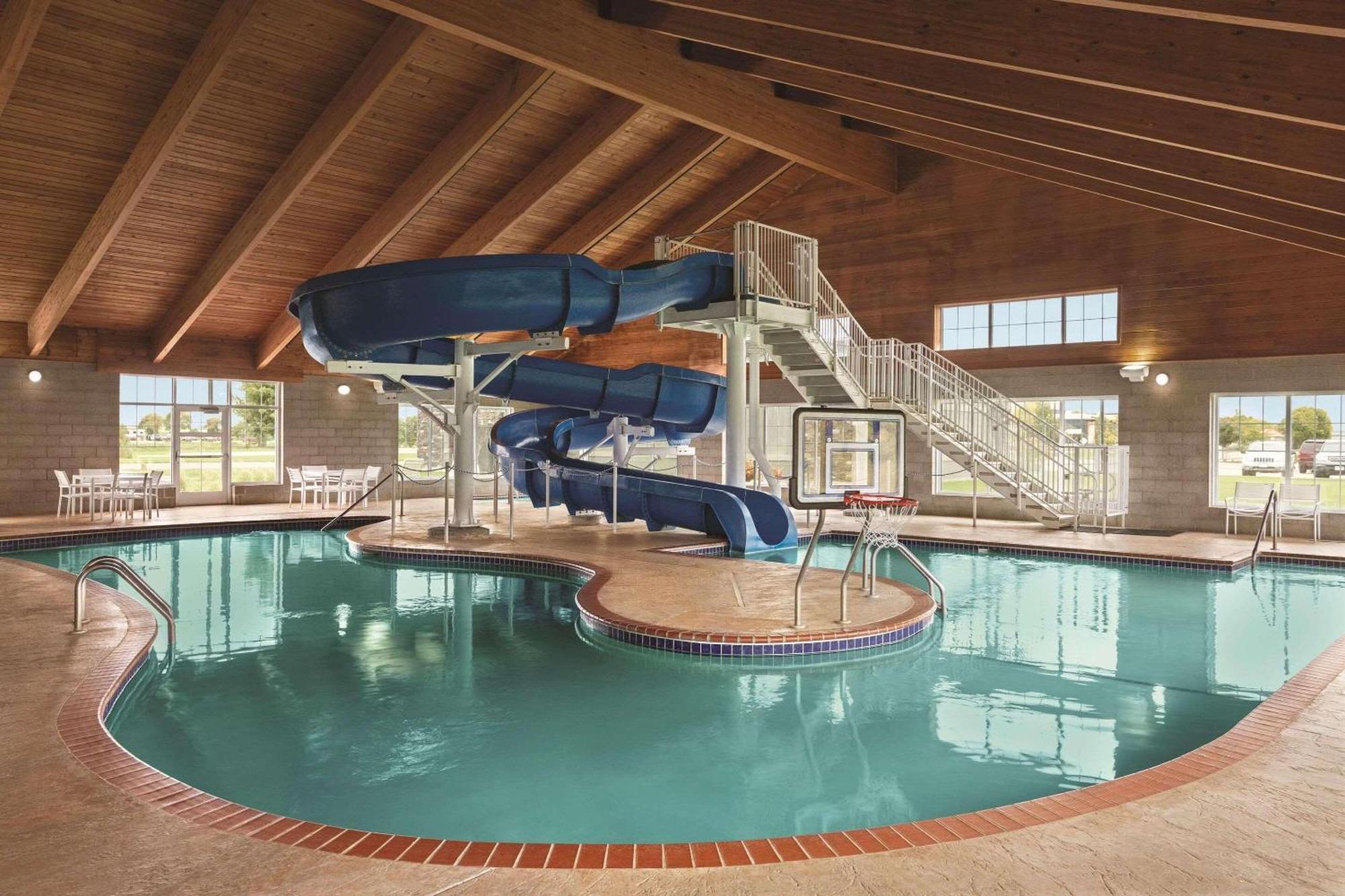 Country Inn & Suites By Radisson, Willmar, Mn Extérieur photo