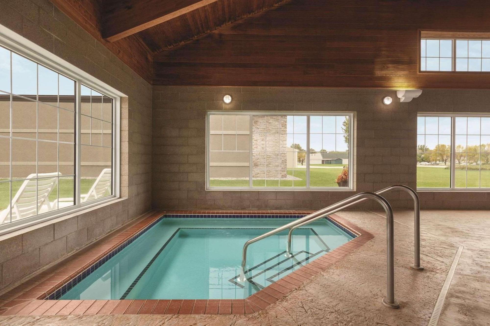 Country Inn & Suites By Radisson, Willmar, Mn Extérieur photo